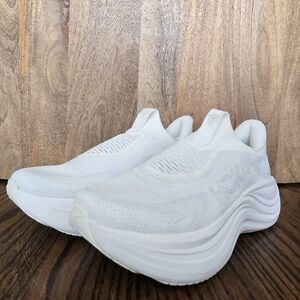 Hoka Skyward Laceless (Womens) 5.5